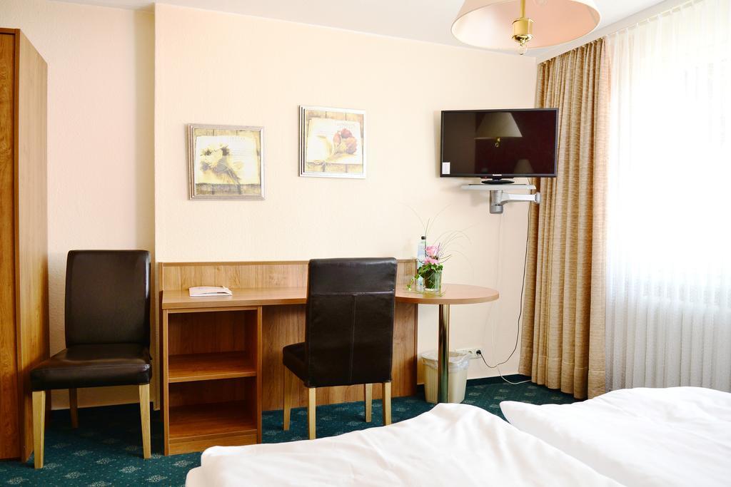 Landhotel Michaelishof Μπέργκεν Εξωτερικό φωτογραφία