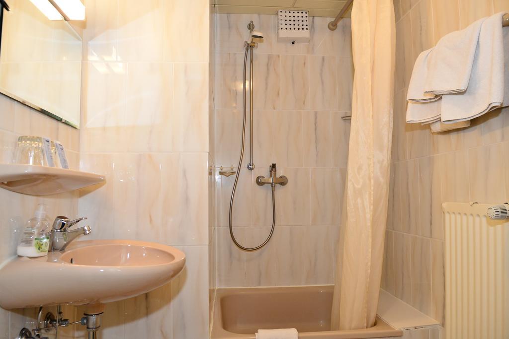Landhotel Michaelishof Μπέργκεν Εξωτερικό φωτογραφία