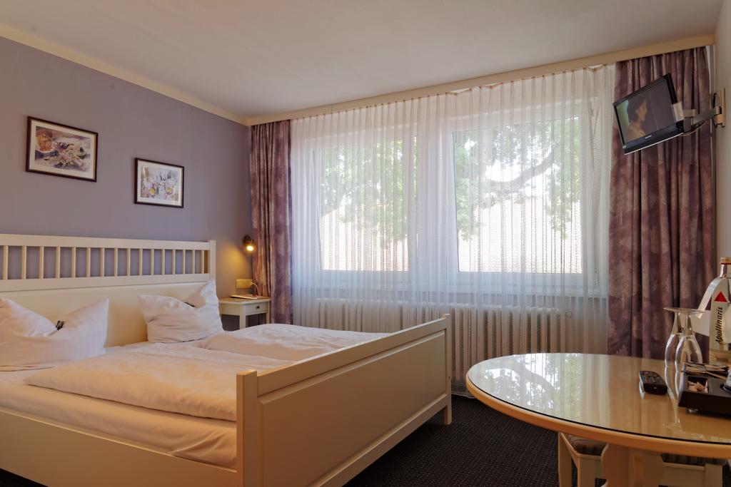 Landhotel Michaelishof Μπέργκεν Εξωτερικό φωτογραφία